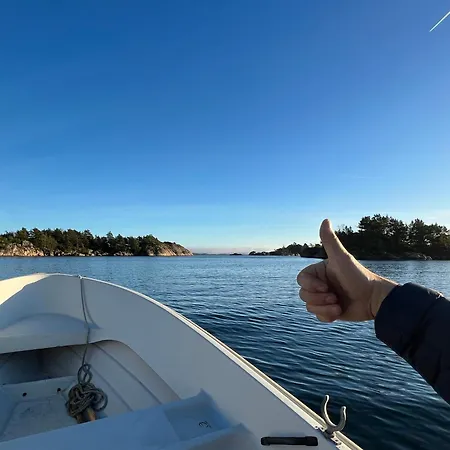 Moderne Og Flott Beliggende I Skjaergarden Med Mulighet For Bat! Kristiansand