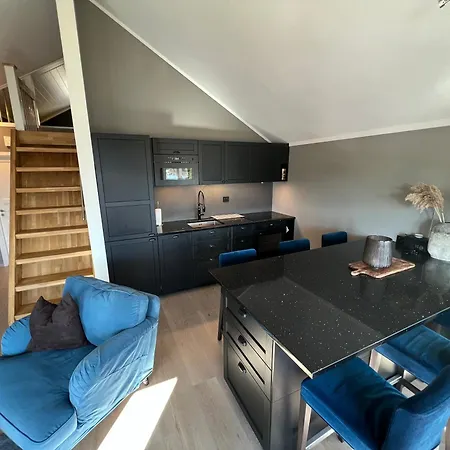 Apartment Moderne Og Flott Beliggende I Skjaergarden Med Mulighet For Bat! Kristiansand